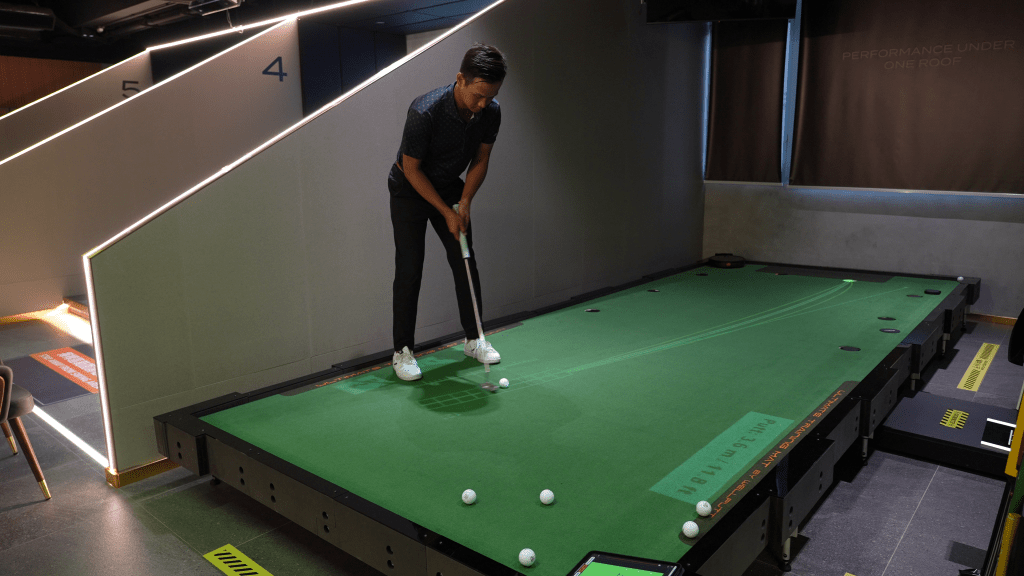 Practice using the Big Tilt XI for putting